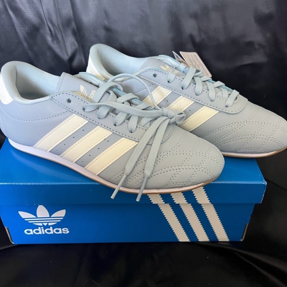 Adidas Taekwondo Lace size 9 NWT color wonder blue / off white
